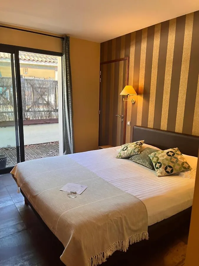 ***  Le Vinois Hotel Caillac France